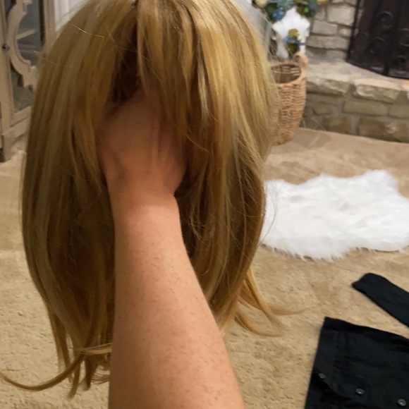 beth dutton wig